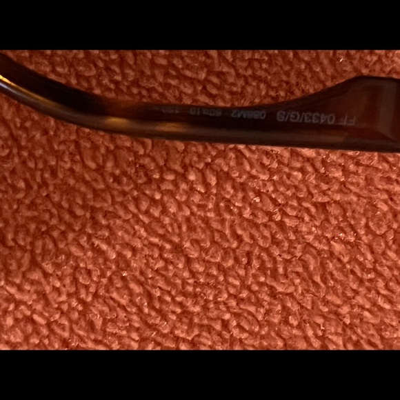 FENDI SUN GLASSES - Picture 7 of 7